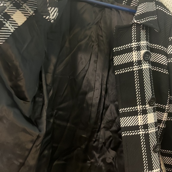 Tribal Black and White Plaid Jacket. Size 14. - Picture 8 of 10